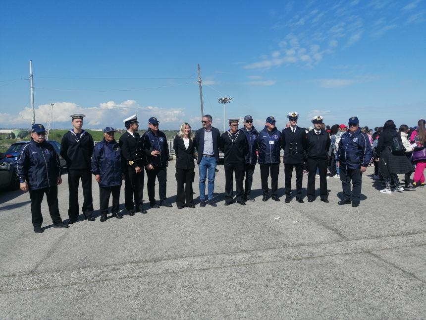 Studenti protagonisti della Giornata del Mare, Varone: “Porto destinato a crescere”