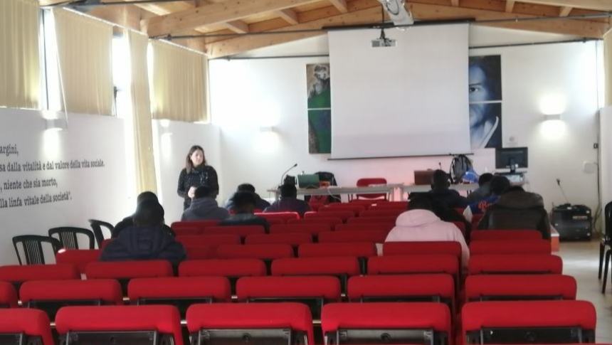 Contro il caporalato nell'agricoltura: 14 immigrati coinvolti a Vasto nel progetto Diagrammi