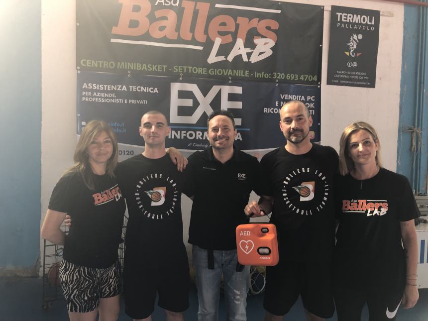 Sicurezza in campo: donato un defibrillatore all’associazione sportiva Ballers Lab