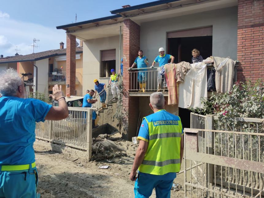 Volontari della Misericordia in missione nell'Emilia-Romagna alluvionata