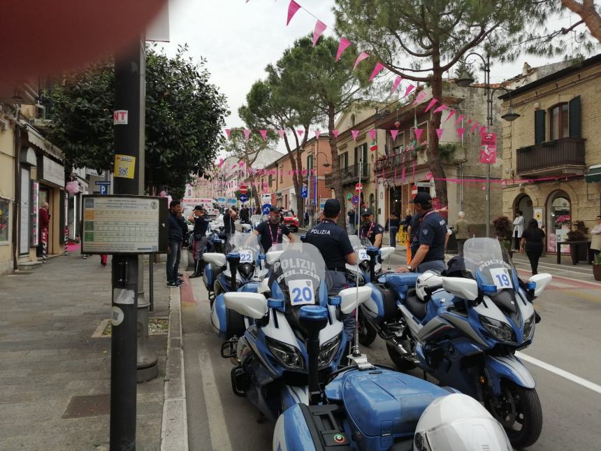 Giro d'Italia, entusiasmo in centro: "L'Abruzzo meritava i riflettori, Vasto è bellissima"