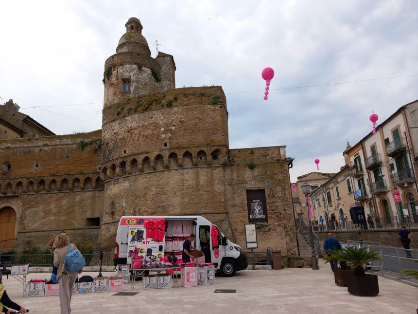 Giro d'Italia a Vasto, i corridori: "La Costa dei Trabocchi è fantastica"