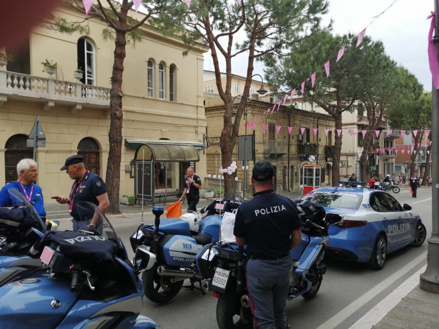 Giro d'Italia, entusiasmo in centro: "L'Abruzzo meritava i riflettori, Vasto è bellissima"