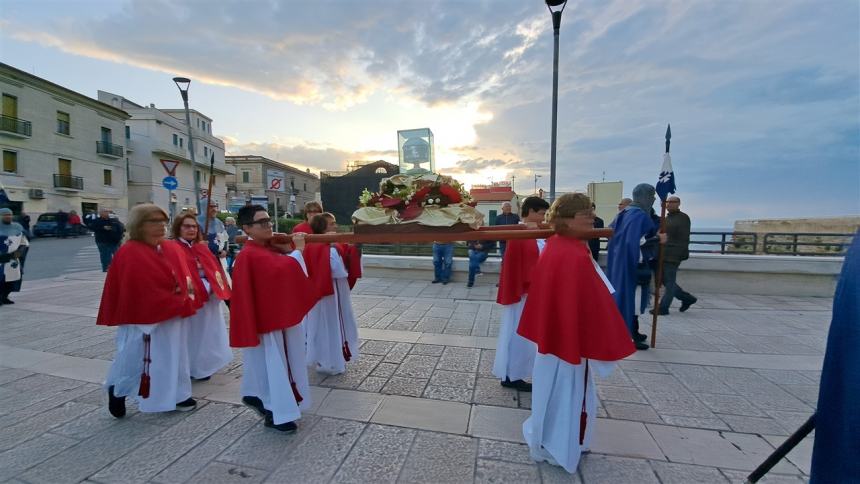 San Timoteo in processione