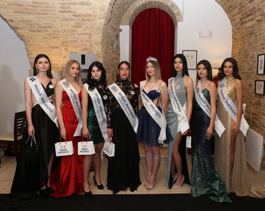 Quattro ragazze molisane nella finale Interregionale Miss Mondo, 2 in quella nazionale