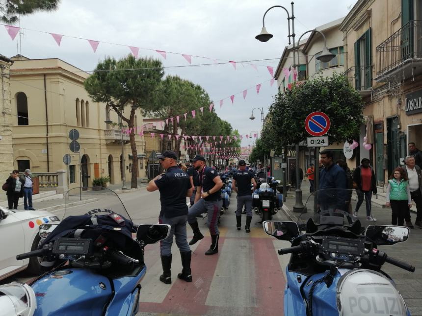 Giro d'Italia, entusiasmo in centro: "L'Abruzzo meritava i riflettori, Vasto è bellissima"