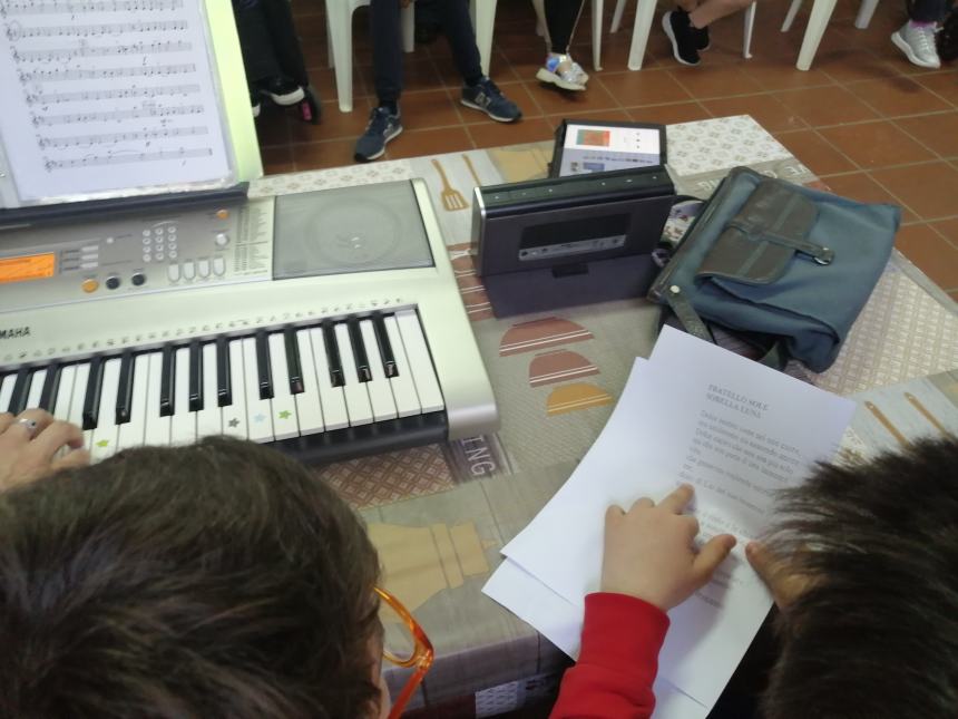 Disabilità: "musica senza limiti" ai servizi sociali di Vasto grazie agli studenti delle Rossetti 