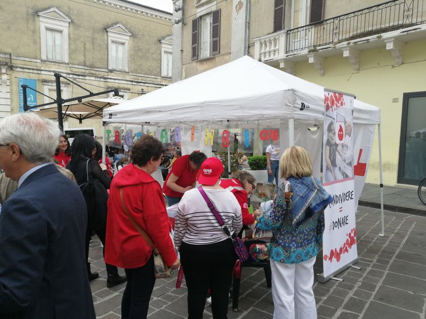 Giro d'Italia, entusiasmo in centro: "L'Abruzzo meritava i riflettori, Vasto è bellissima"