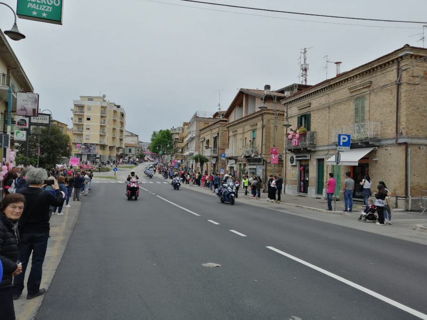 Giro d'Italia, entusiasmo in centro: "L'Abruzzo meritava i riflettori, Vasto è bellissima"