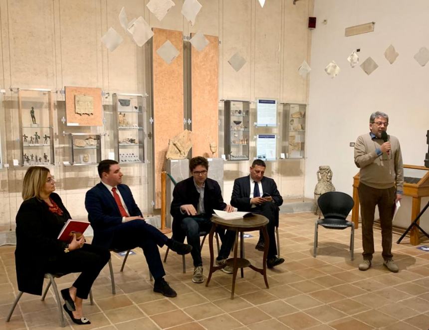 Inaugurata la mostra di Carlo d'Aloisio da Vasto: "Legato alla sua città"