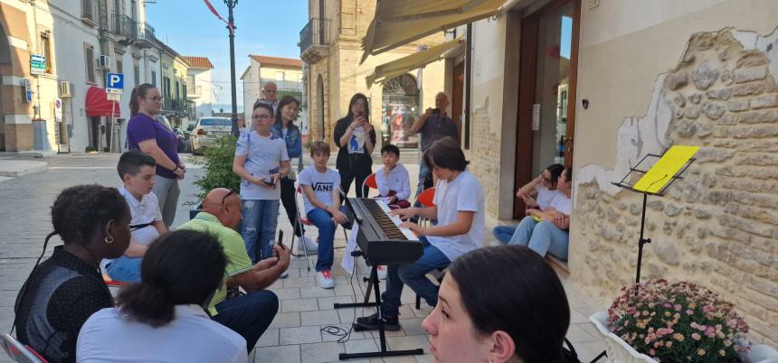 Il centro cittadino di San Salvo si è animato con musica e allegria grazie ad  ‘Occupiamo(ci)’