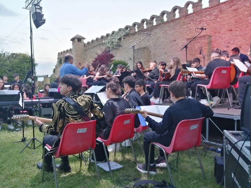 Emozioni ai Giardini d’Avalos grazie all'Orchestra giovanile Rossetti 