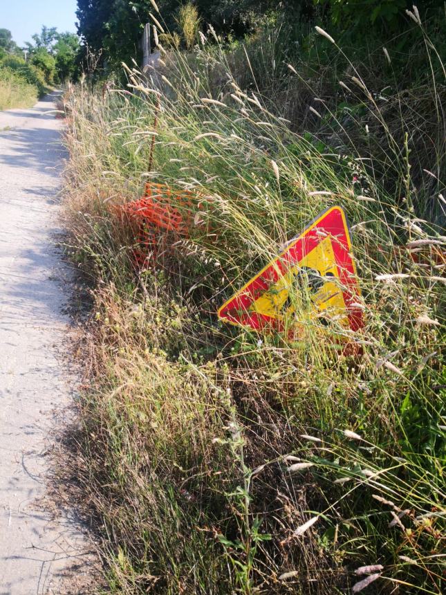 "In via Vilignina lavori realizzati a metà, il resto lasciato in grave abbandono"