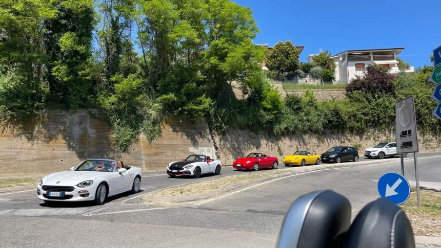 Successo del raduno di auto Abarth "Feel the sound - Vasto '23" in Piazza Rossetti