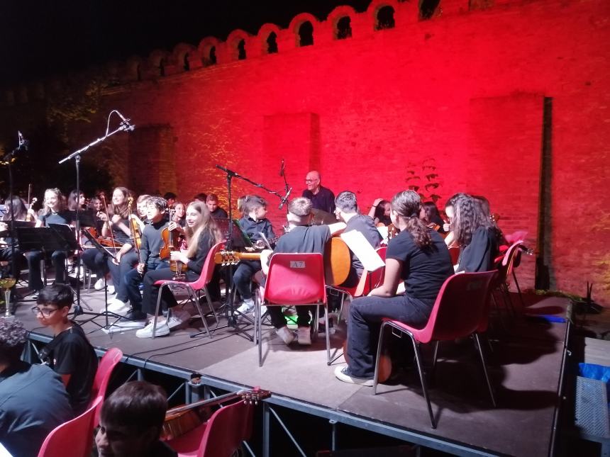 Emozioni ai Giardini d’Avalos grazie all'Orchestra giovanile Rossetti 