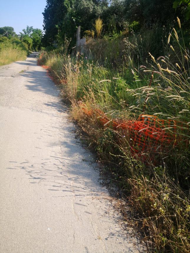 "In via Vilignina lavori realizzati a metà, il resto lasciato in grave abbandono"