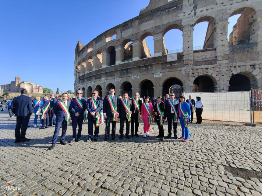 Sindaci abruzzesi a Roma per festeggiare il 77° Anniversario di Fondazione della Repubblica