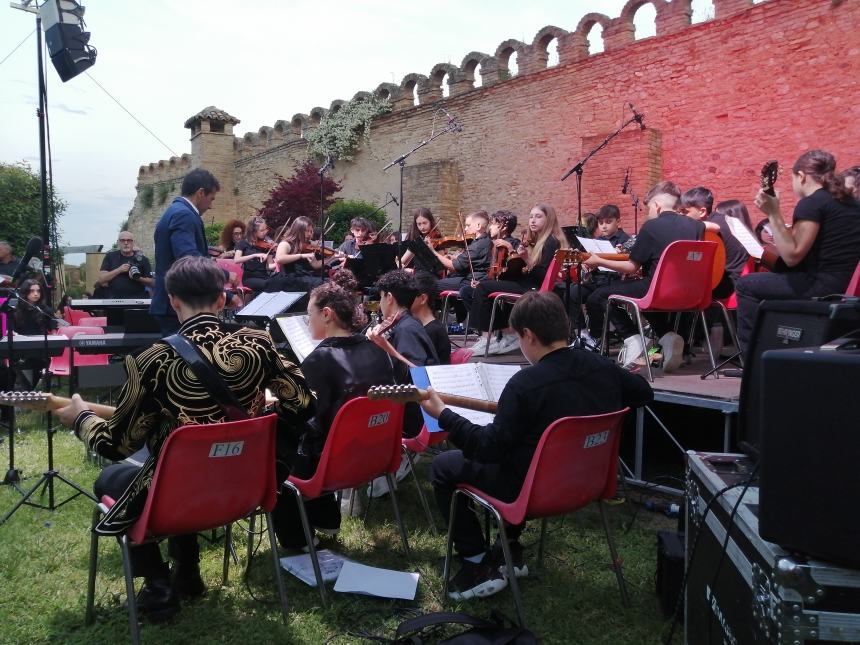 Emozioni ai Giardini d’Avalos grazie all'Orchestra giovanile Rossetti 