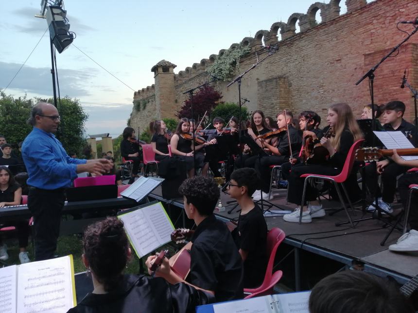 Emozioni ai Giardini d’Avalos grazie all'Orchestra giovanile Rossetti 