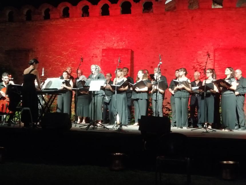 Emozioni ai Giardini con "Borgh'n Folks", organizzato a Vasto da "Voci del Vastese" 