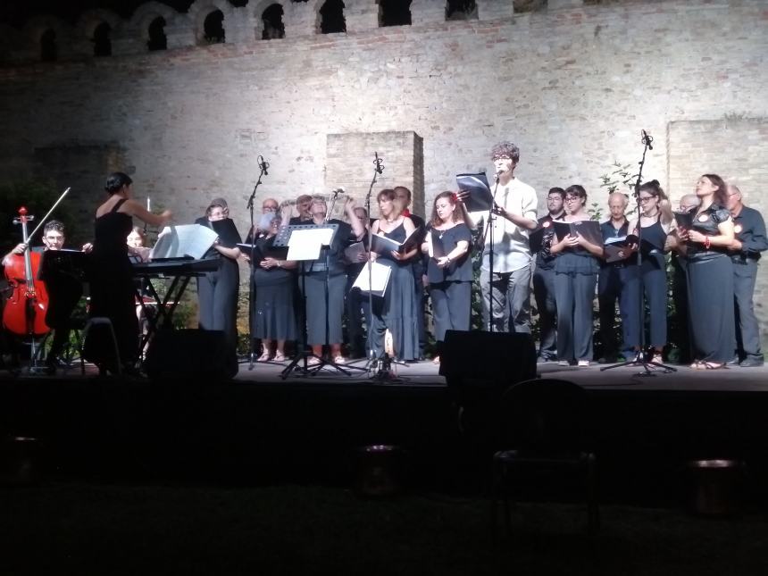 Emozioni ai Giardini con "Borgh'n Folks", organizzato a Vasto da "Voci del Vastese" 