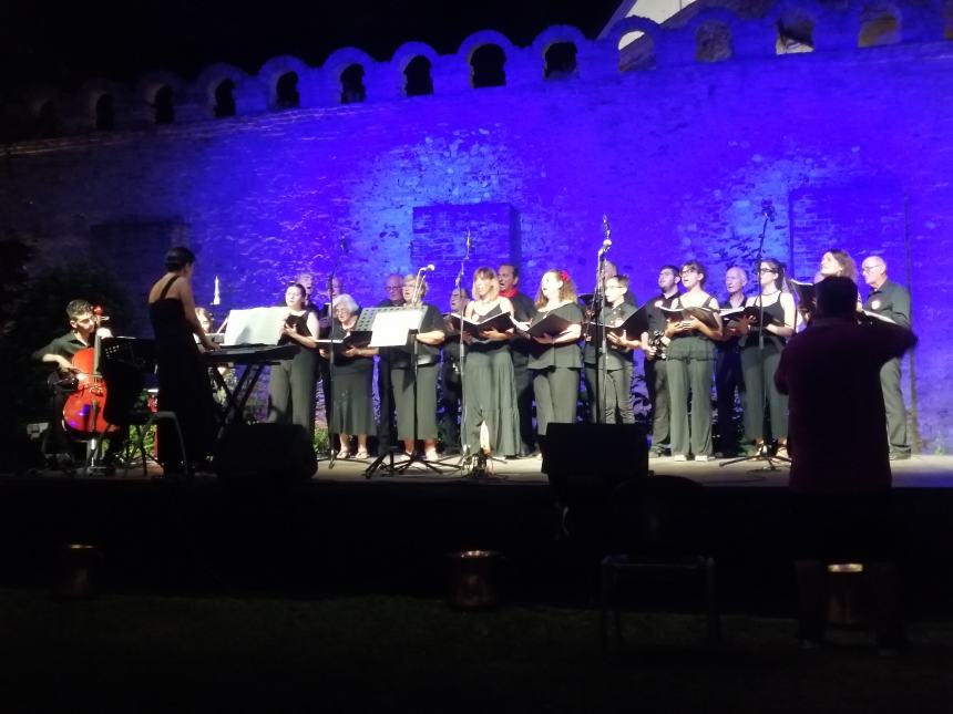 Emozioni ai Giardini con "Borgh'n Folks", organizzato a Vasto da "Voci del Vastese" 