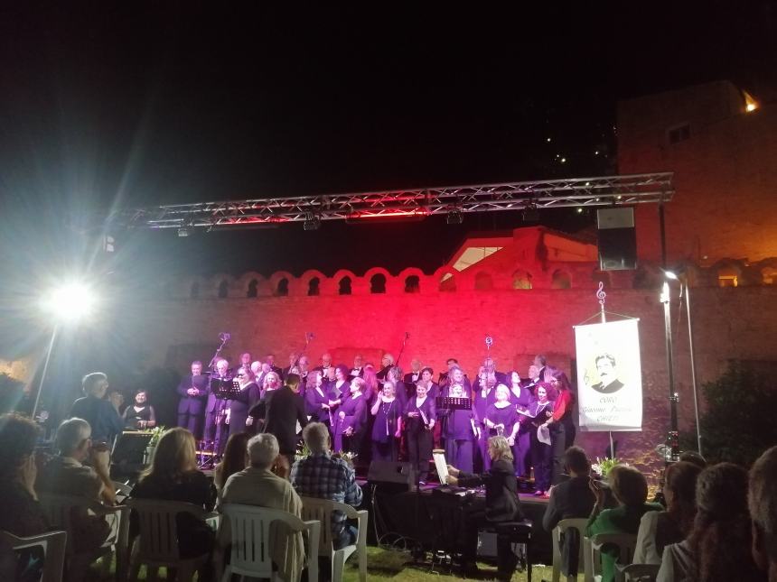 Emozioni ai Giardini d'Avalos grazie al coro "Giacomo Puccini" di Chieti 