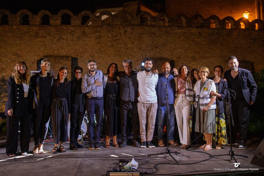 Sold out ai Giardini per la solidarietà a suon di musica grazie a "Un buco nel tetto"