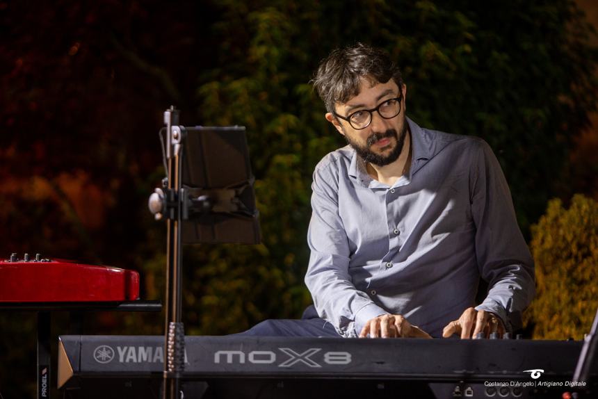 Sold out ai Giardini per la solidarietà a suon di musica grazie a "Un buco nel tetto"