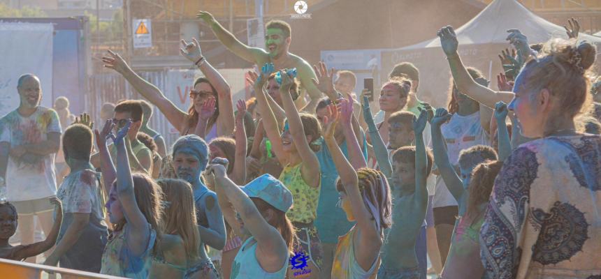 Gioia e divertimento a Vasto Marina con l'Holi Color