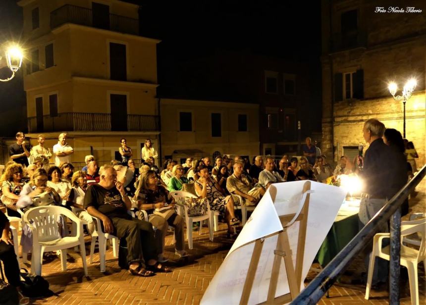 Presentata a  Casalbordino l’ultima fatica del giornalista Enrico Franceschini