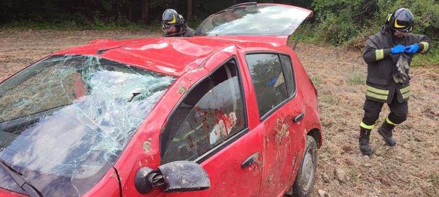 Auto si ribalta a Carunchio, anziano trasferito al San Pio