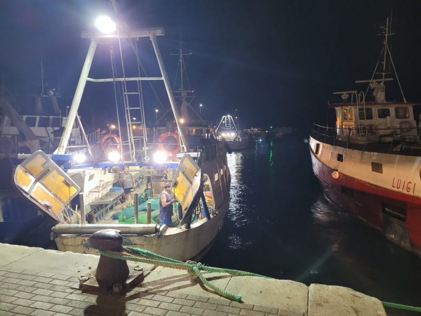 Imbarcazioni escono per la Sagra del pesce