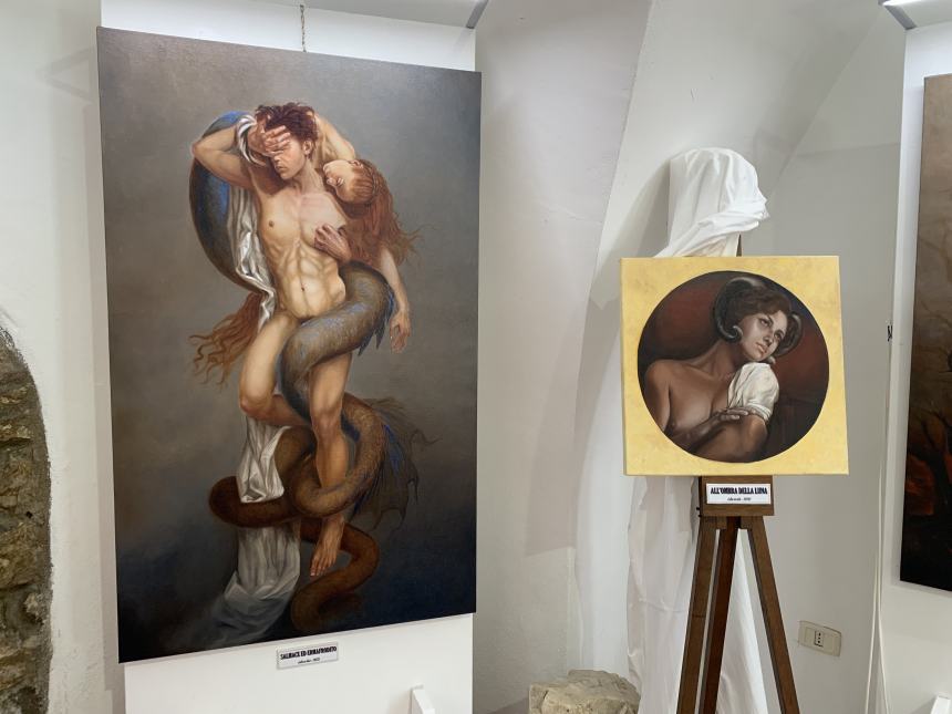 A Vasto la mostra “caravaggesca” di Lorella Ragnatelli: “Questa tecnica mi ha fatto ritrovare me stessa”