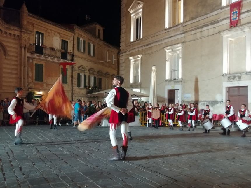 Circa 200 figuranti al corteo del Toson d'oro: rinnovata la tradizione a Vasto