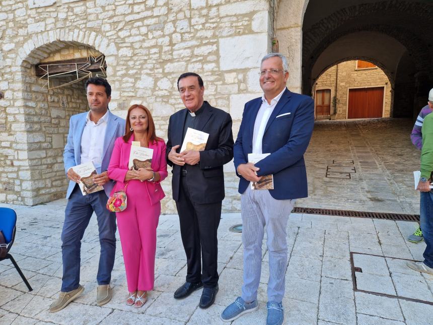 Successo a Ripabottoni per il libro di Gabriella Paduano