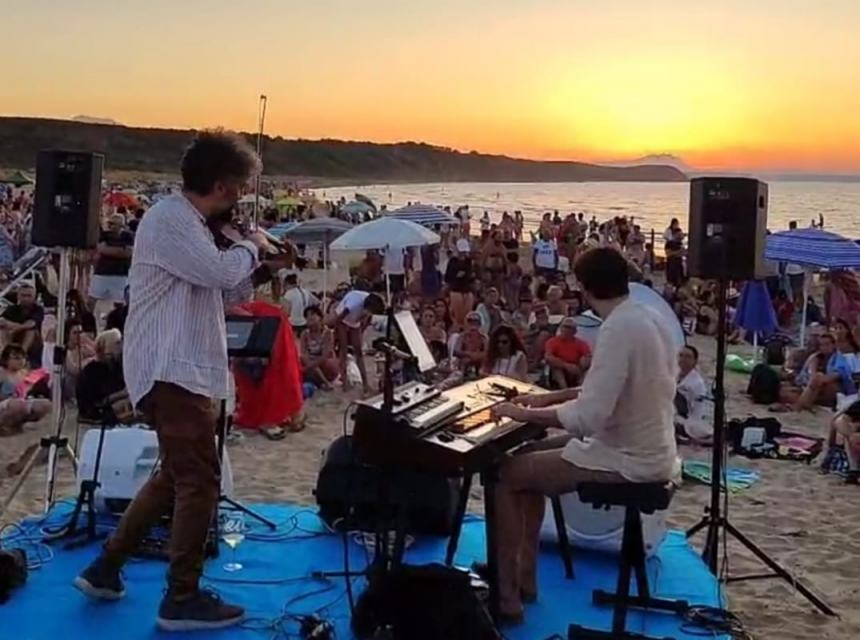 Grande partecipazione a Punta Penna per i musicisti Domenico Mancini e Marco Bassi 