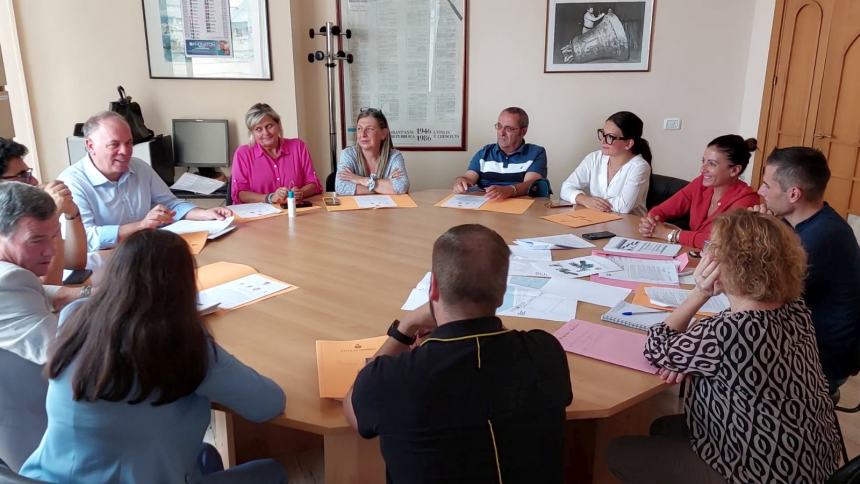 "Spiaggia Abile": a Montenero l'incontro dei comuni costieri con l'assessore Cefaratti