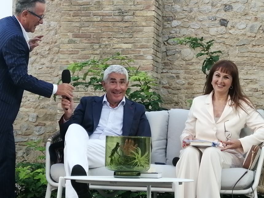  Casini: "Deve tornare una politica di competenza e radicamento territoriale"