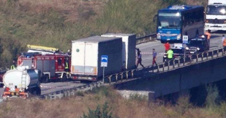 Scontro tra Tir e un Ford Transit, chiusa statale Bifernina