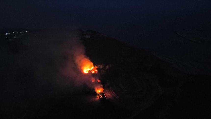 Divampa un incendio a Rio Vivo-Marinelle