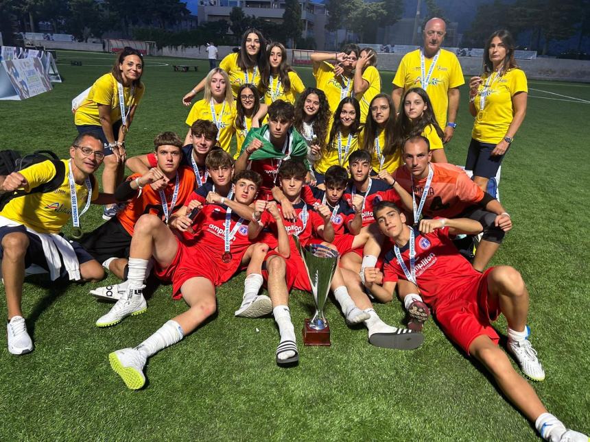“L’Abruzzo ha vinto i campionati italiani stidentiesschi di calcio 5”