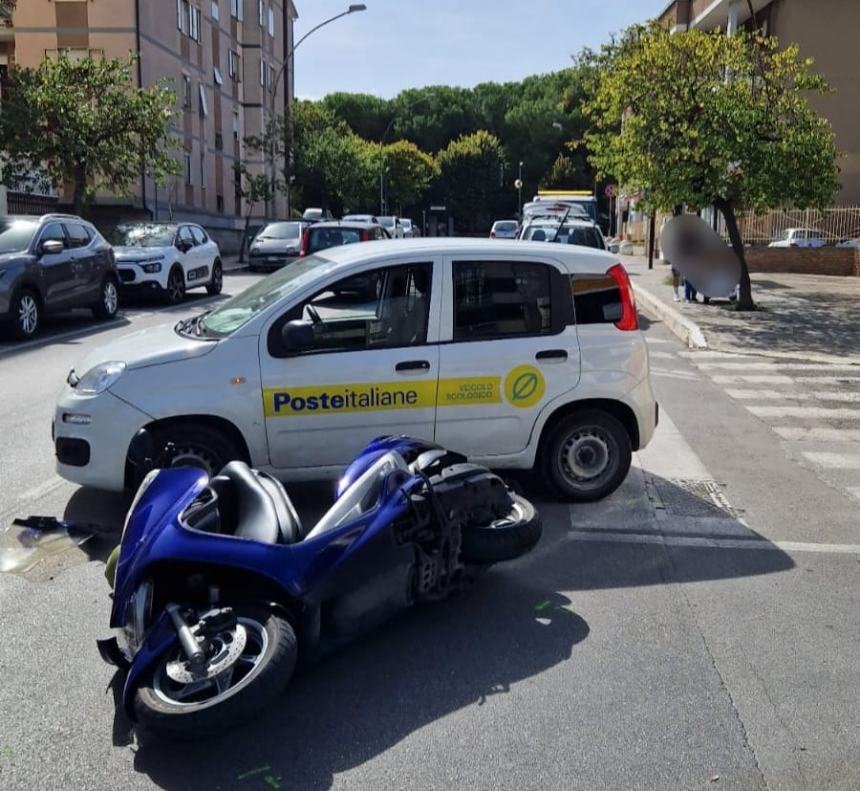 Scontro auto-scooterone, un uomo trasferito al San Pio 