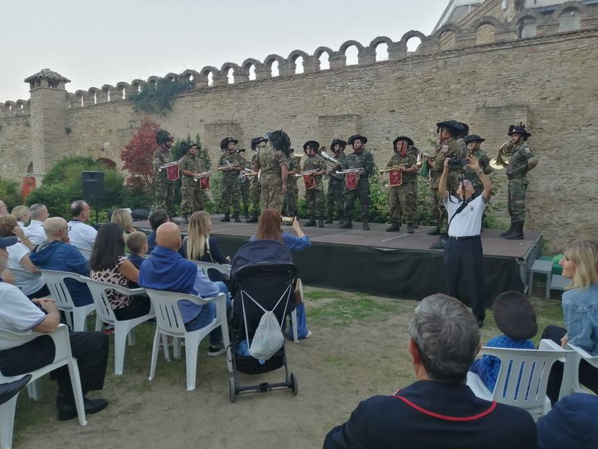 La  Brigata Marina San Marco omaggia Vasto nella festa di San Michele