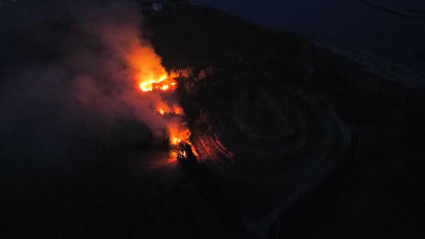 Divampa un incendio a Rio Vivo-Marinelle