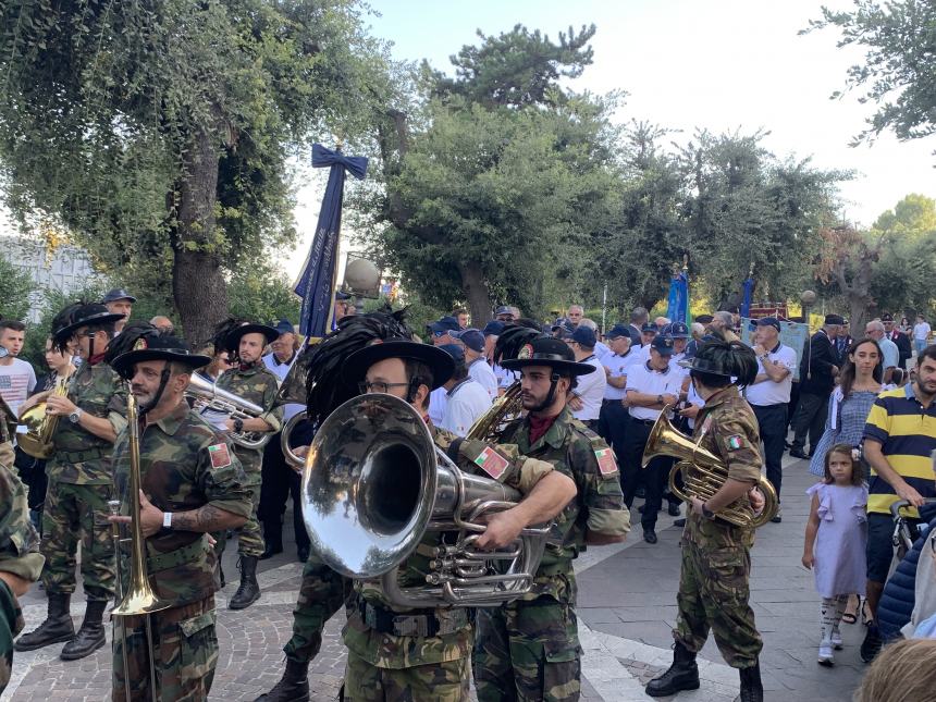 La  Brigata Marina San Marco omaggia Vasto nella festa di San Michele