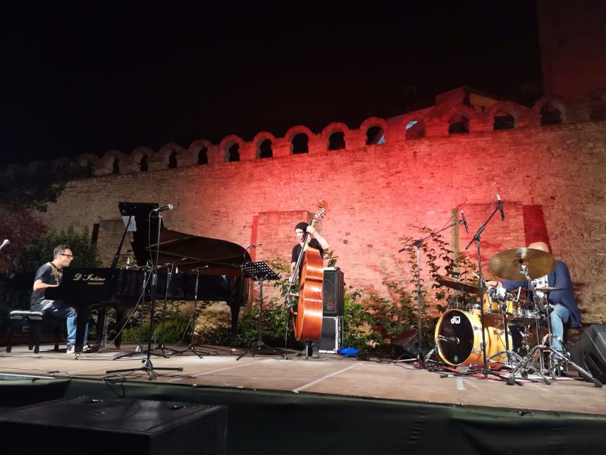 Standing ovation ai Giardini per il tributo ad Angelo Canelli con il Claudio Filippini Trio