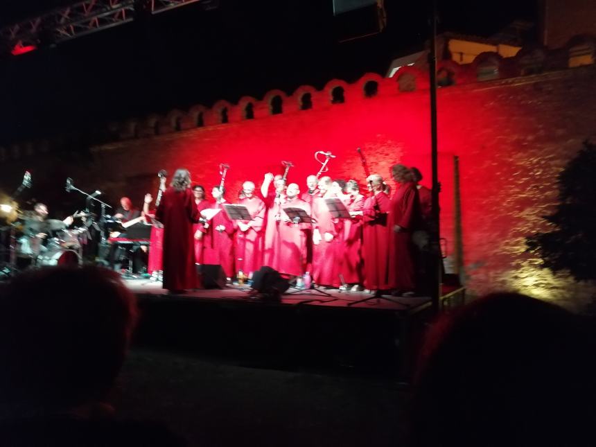 Applausi sotto le stelle per i "The New Gospel Choir": l'esibizione ai Giardini 