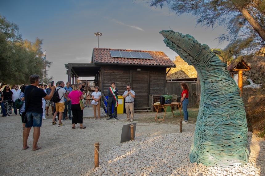 Inaugurato il museo a Punta Penna con bacheche e una coda di capodoglio