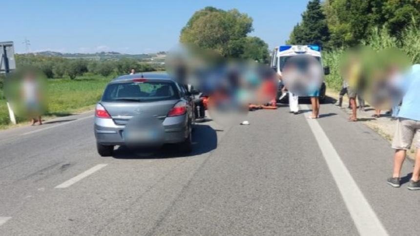 Scooter per disabili travolto da una auto, trasferito in elisoccorso un 79enne